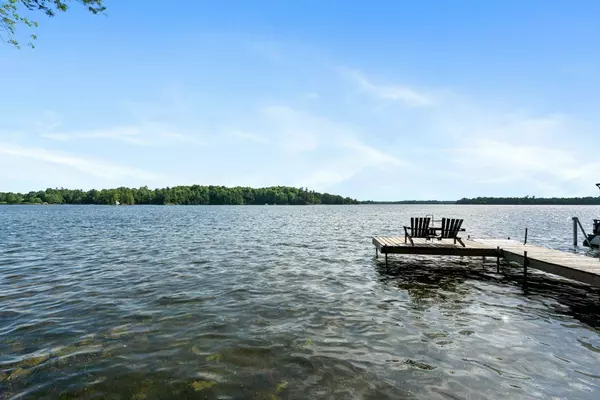 Rideau Lakes, ON K0E 1G0,108 Lb7a RD