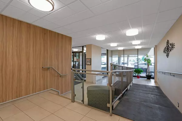 St. Catharines, ON L2T 3J7,215 Glenridge AVE #1204