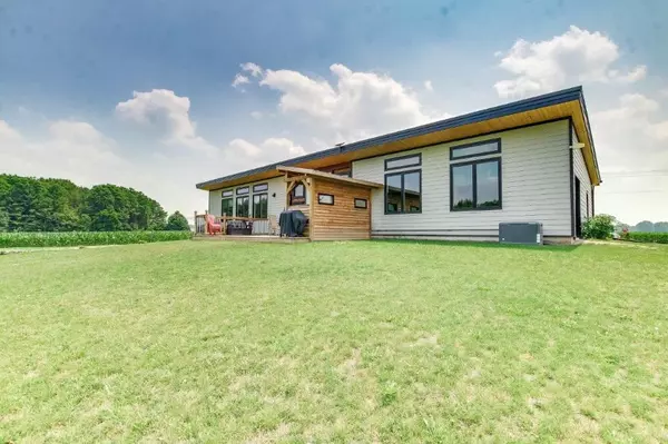 South-west Oxford, ON N0L 1C0,143273 HAWKINS RD W
