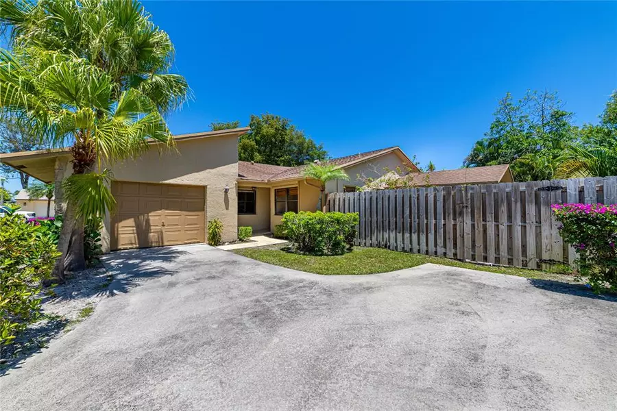 801 NW 25th Ave #B, Delray Beach, FL 33445