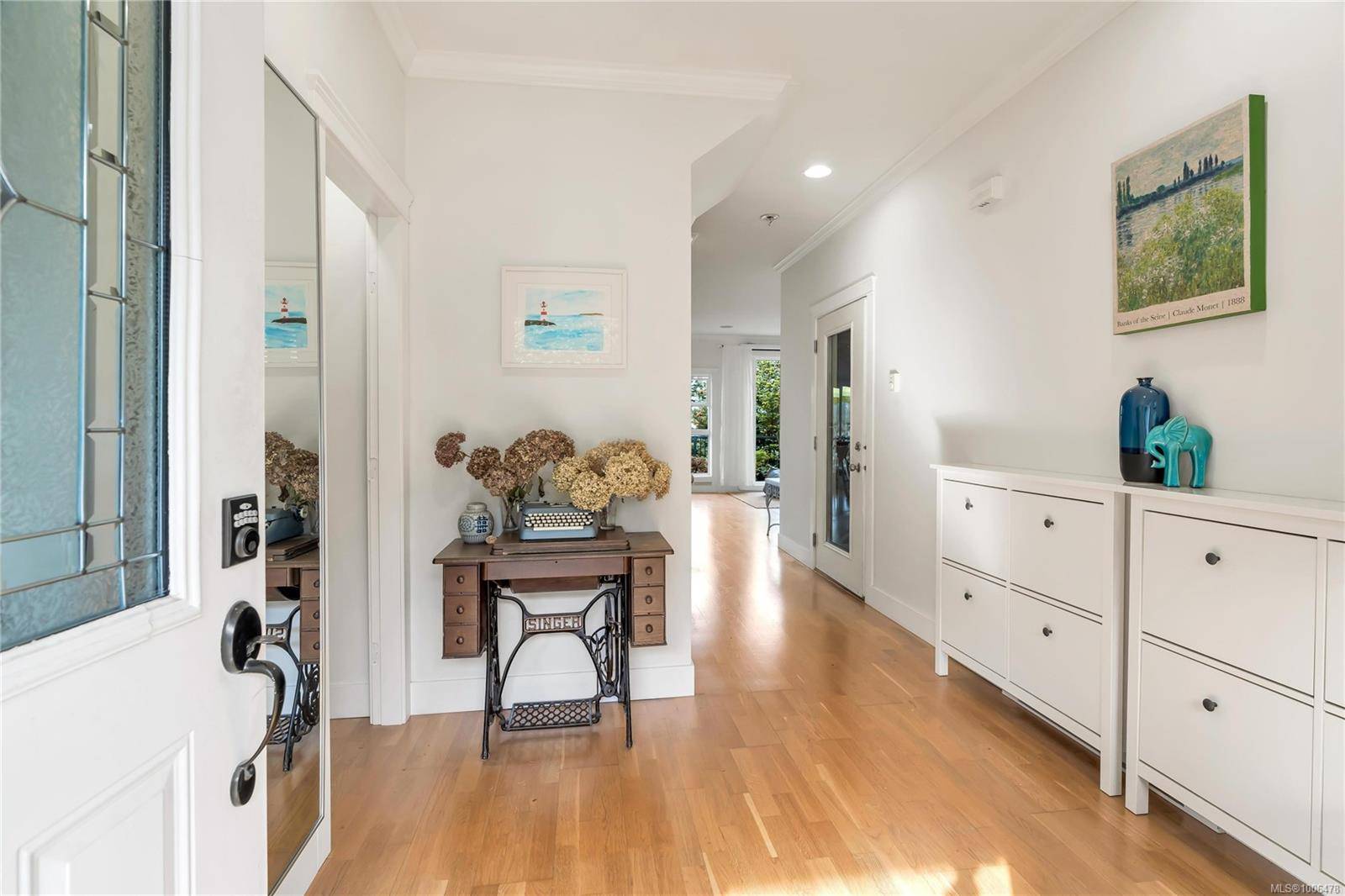 Langford, BC V9B 0E7,2111 Longspur Dr