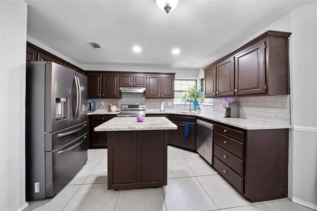 Burleson, TX 76028,620 Linda Drive