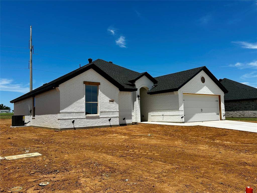 Tolar, TX 76476,1406 Oleander Drive