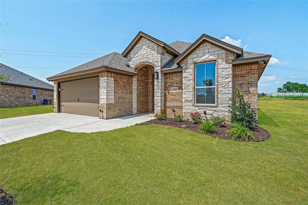 1342 Oleander Drive, Tolar, TX 76476