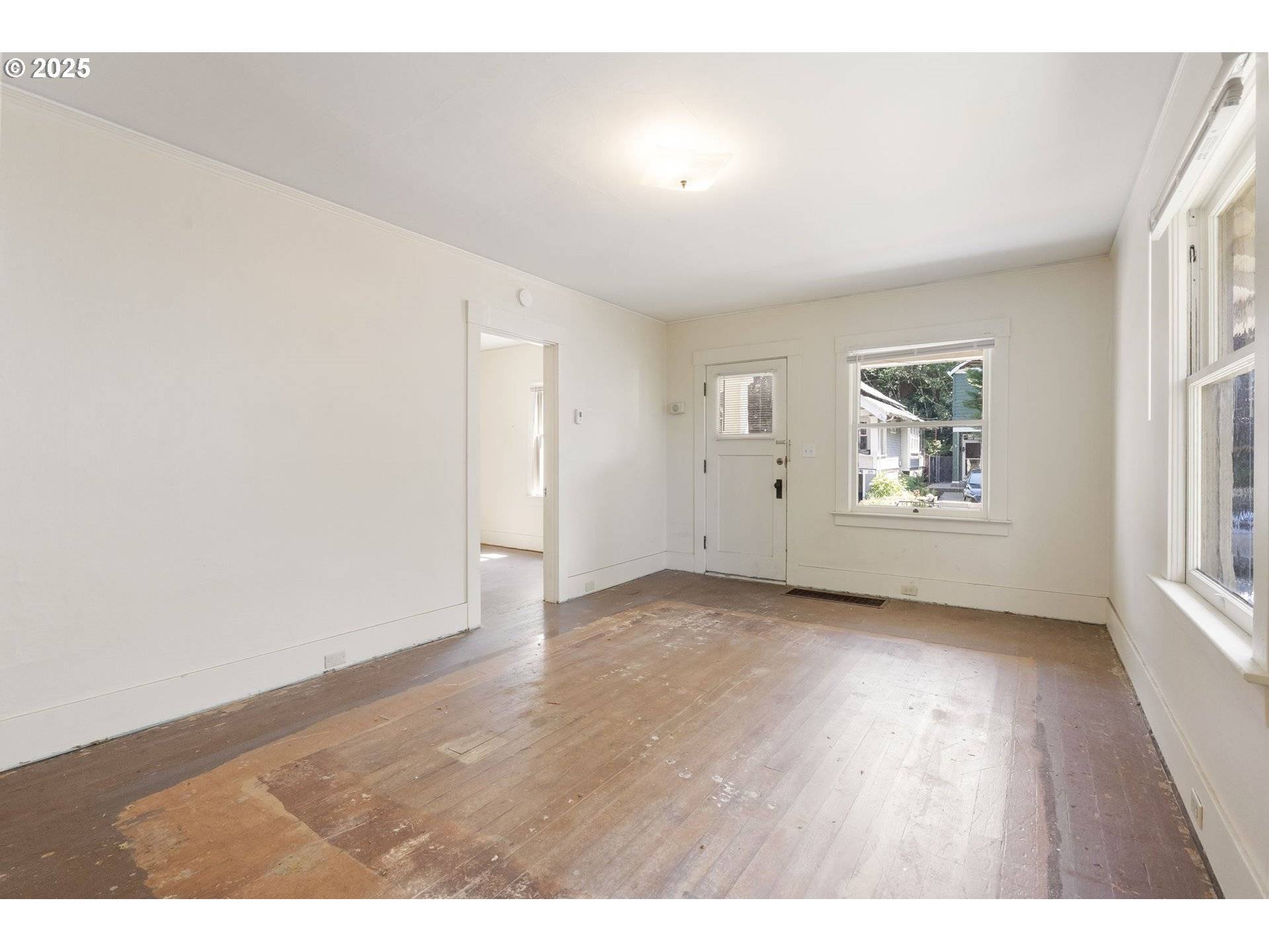 Portland, OR 97215,823 SE 45TH AVE