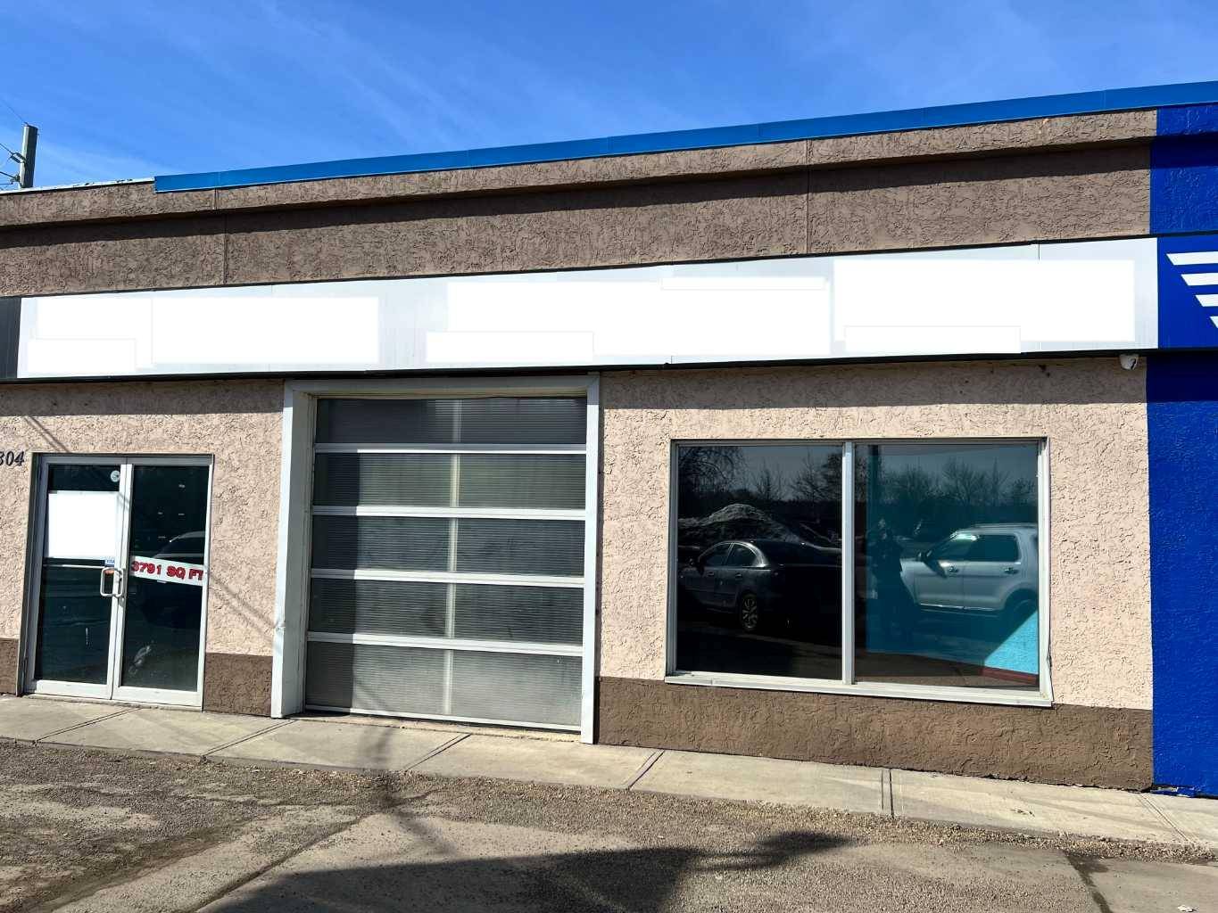 5804 50 AVE #2, Red Deer, AB T4N 4C2