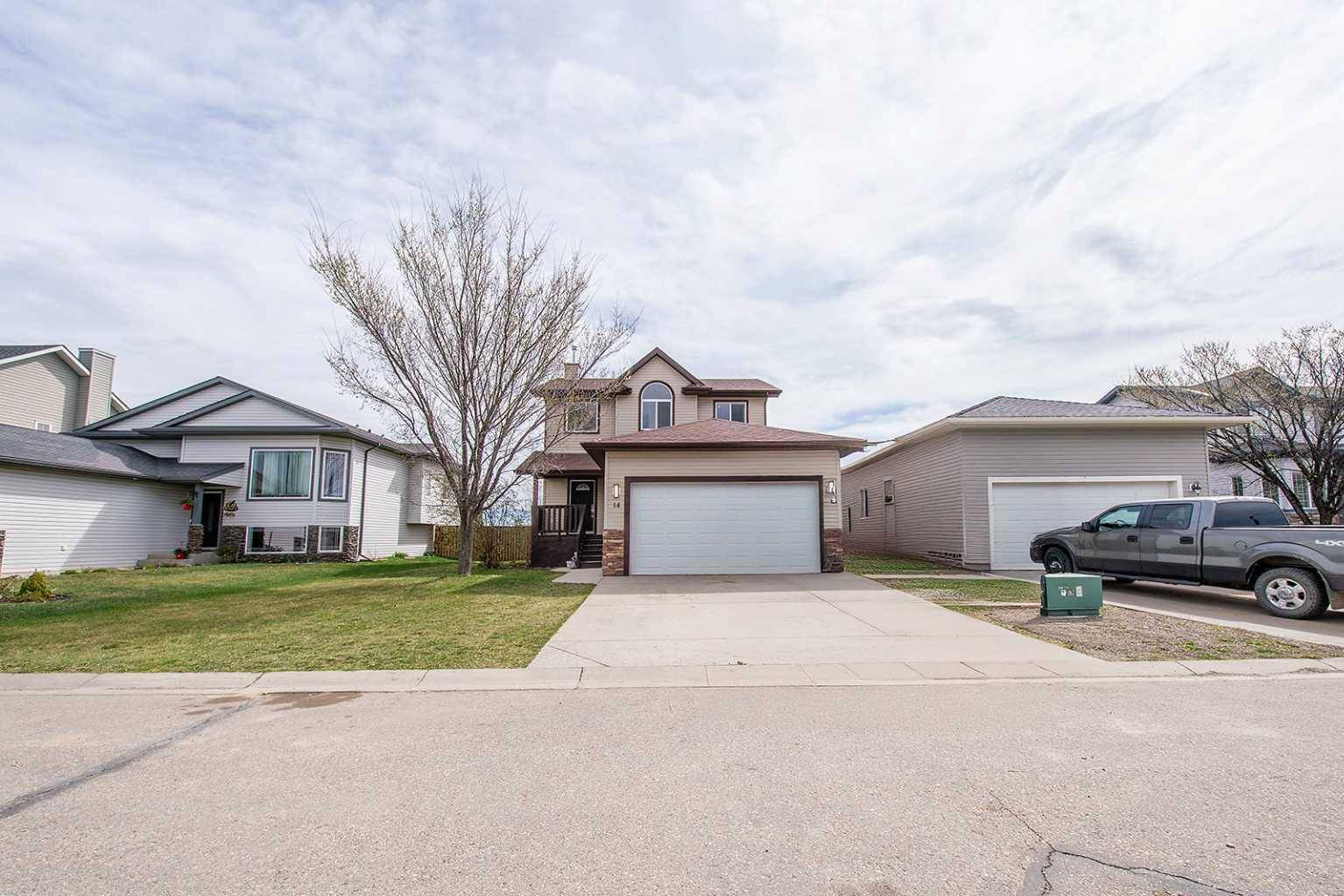 Carstairs, AB T0M0N0,14 Garneau Gate