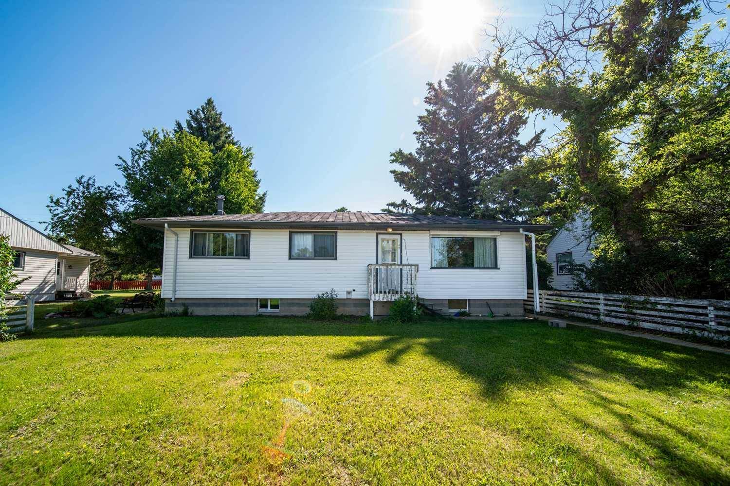 49 Rydberg ST, Hughenden, AB T0B 2E0