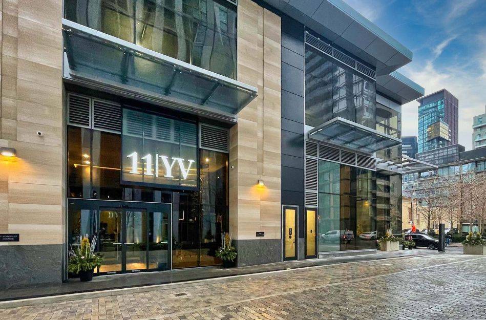 11 Yorkville AVE #1209, Toronto C02, ON M4W 1L2