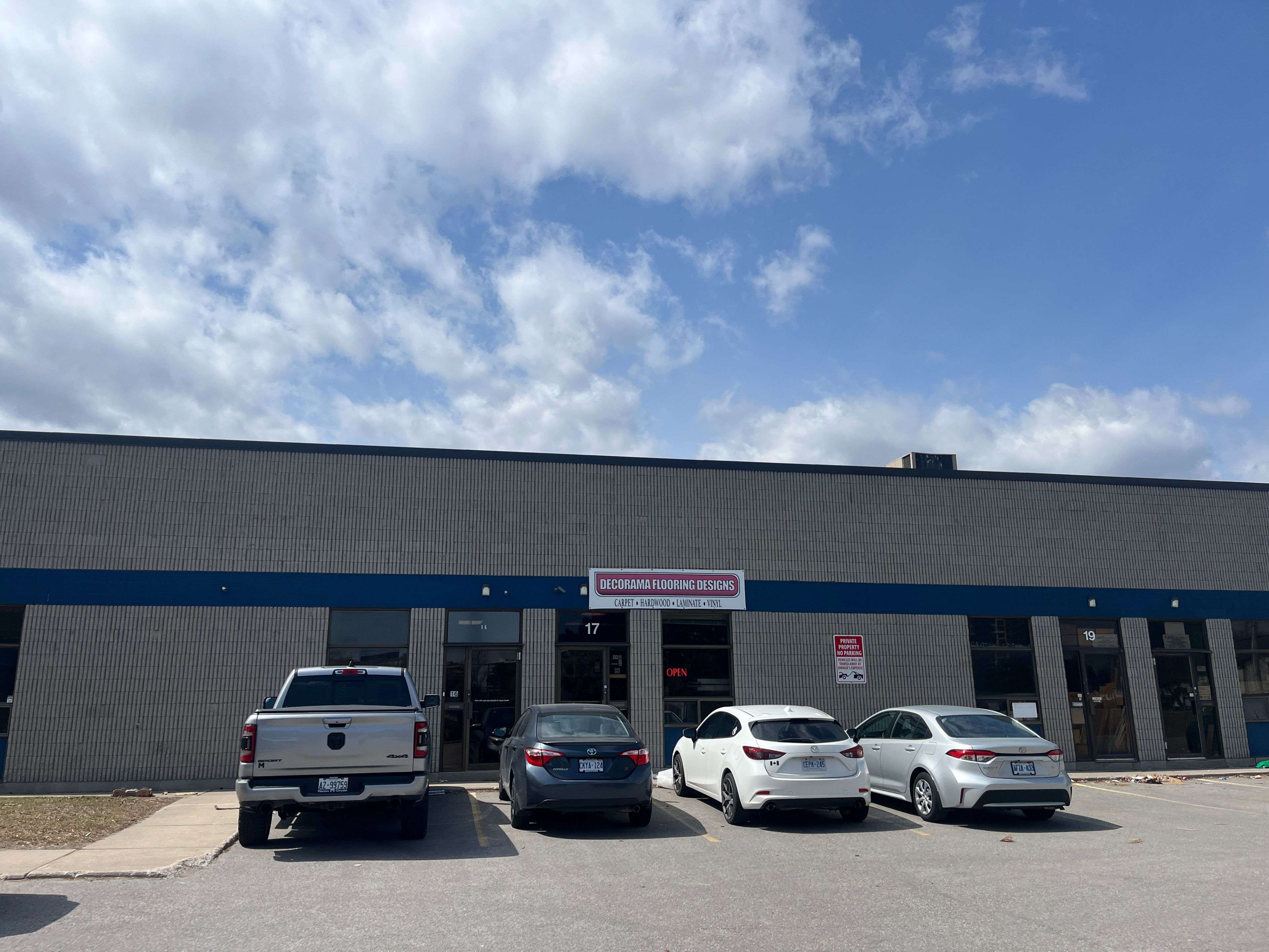 370 Monarch AVE #17, Ajax, ON L1S 3W5