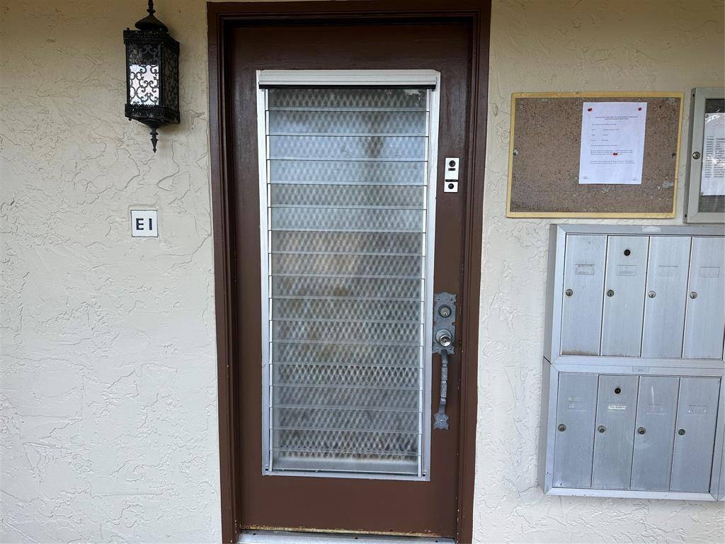 Coconut Creek, FL 33066,2606 Nassau Bnd #E1