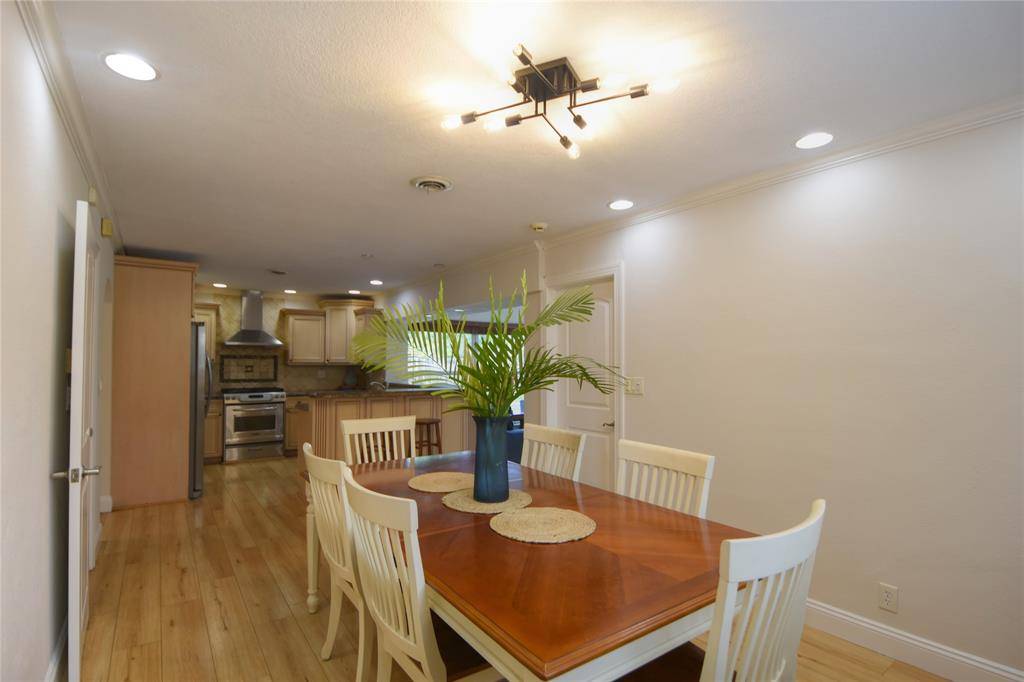 1720 NE 57th St, Fort Lauderdale, FL 33334