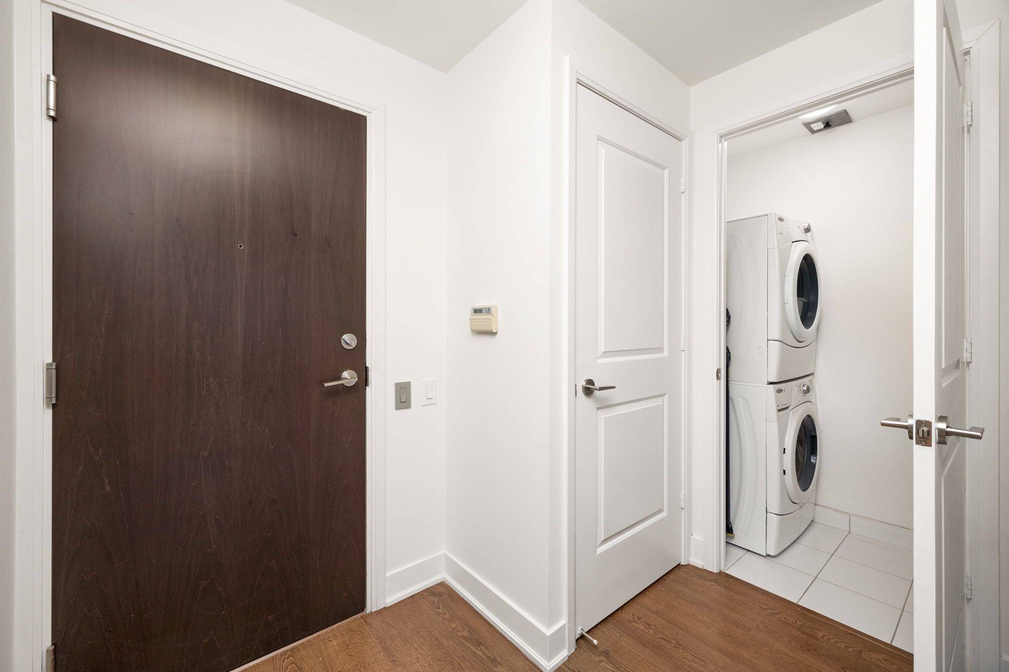 Vaughan, ON L4J 0J5,7608 Yonge ST #614