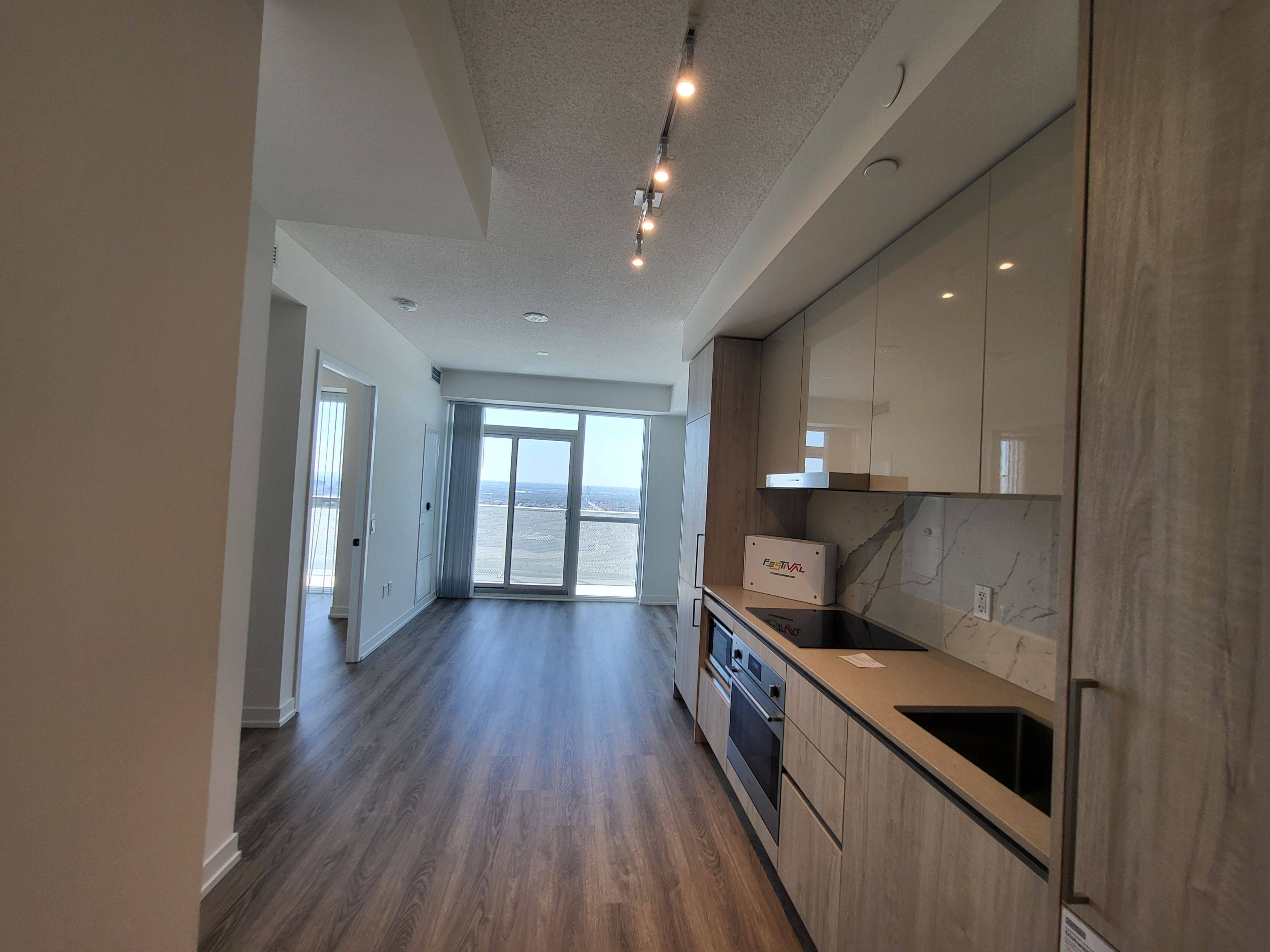 195 Commerce ST #4209, Vaughan, ON L4K 0P9
