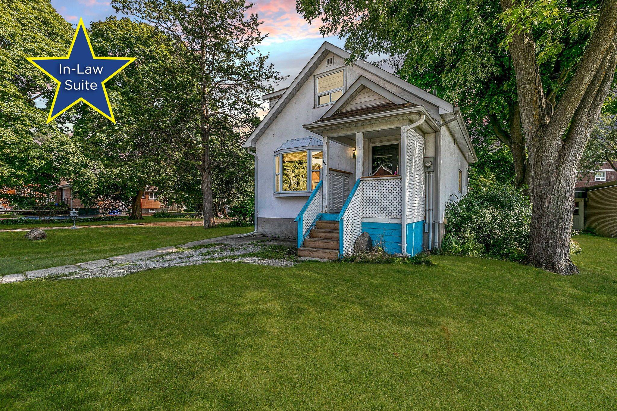 114 Burton AVE, Barrie, ON L4N 2R8