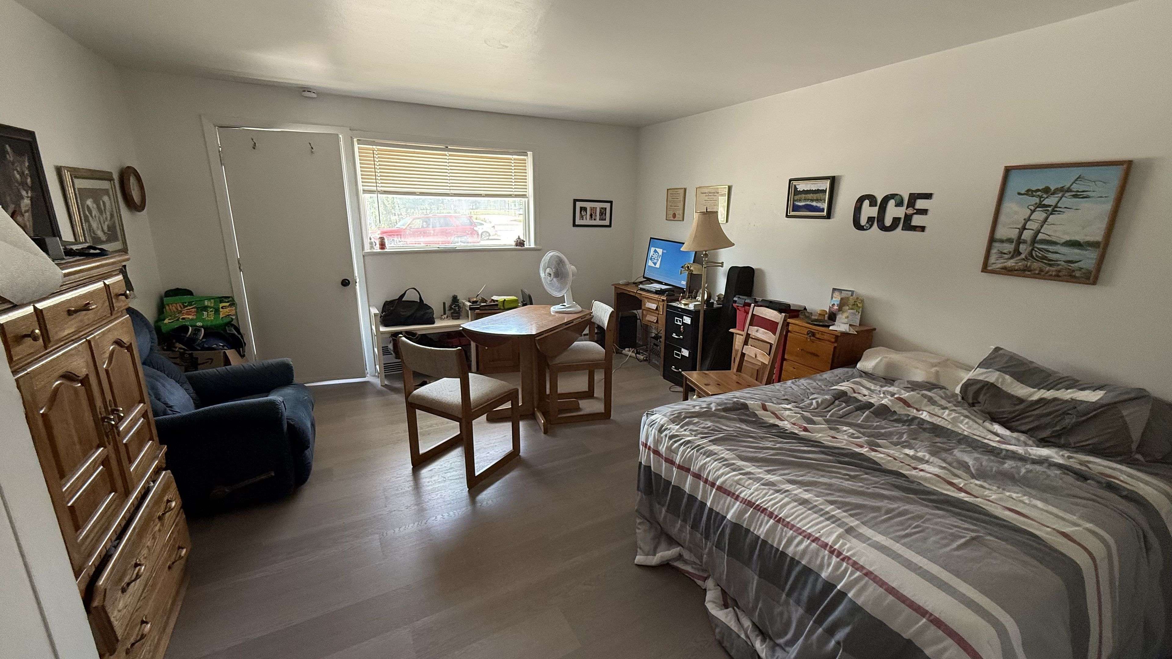 Orillia, ON L3V 5H6,560 West ST S