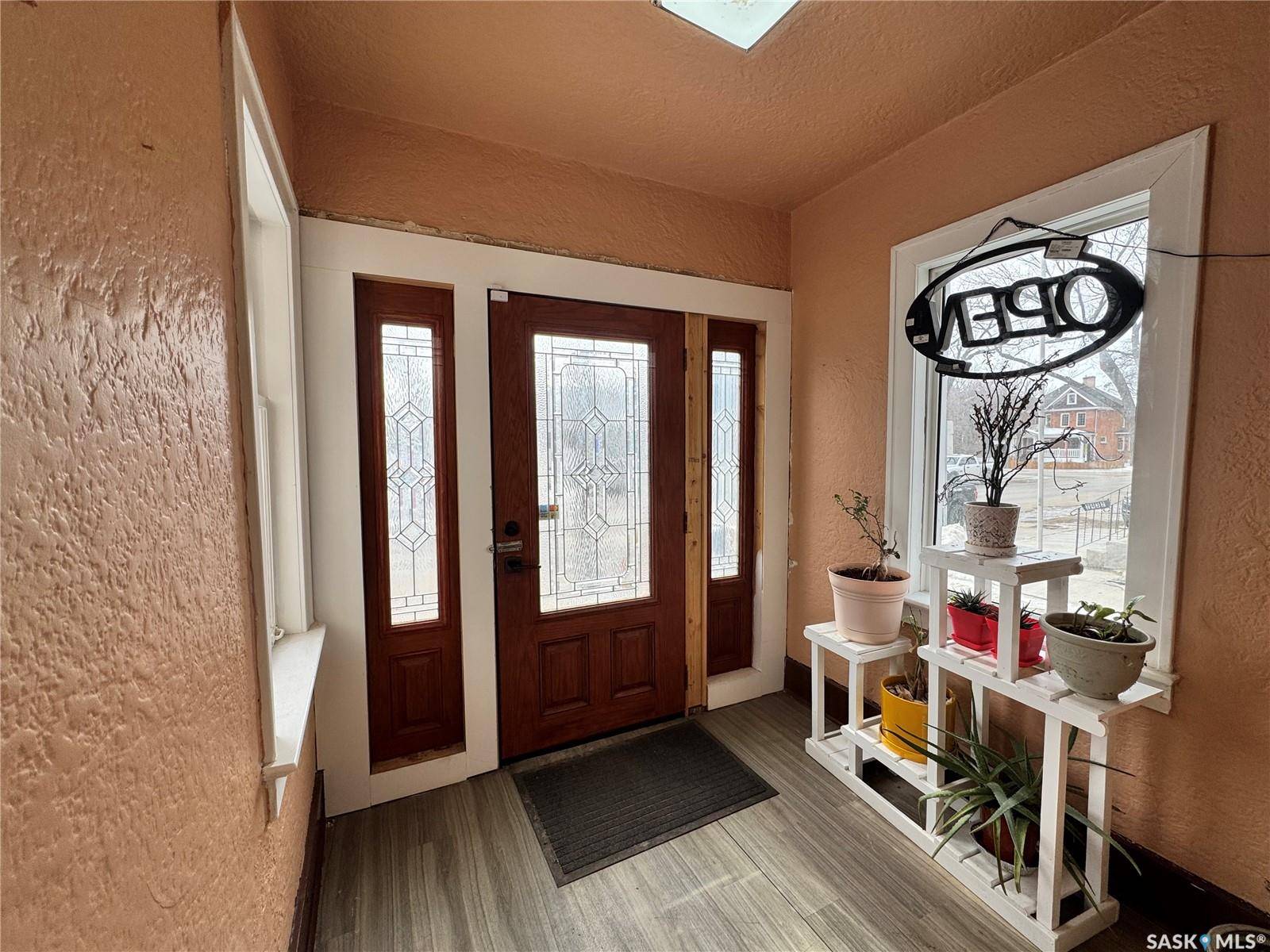 Regina, SK S4P 0Y3,2416 14th AVENUE