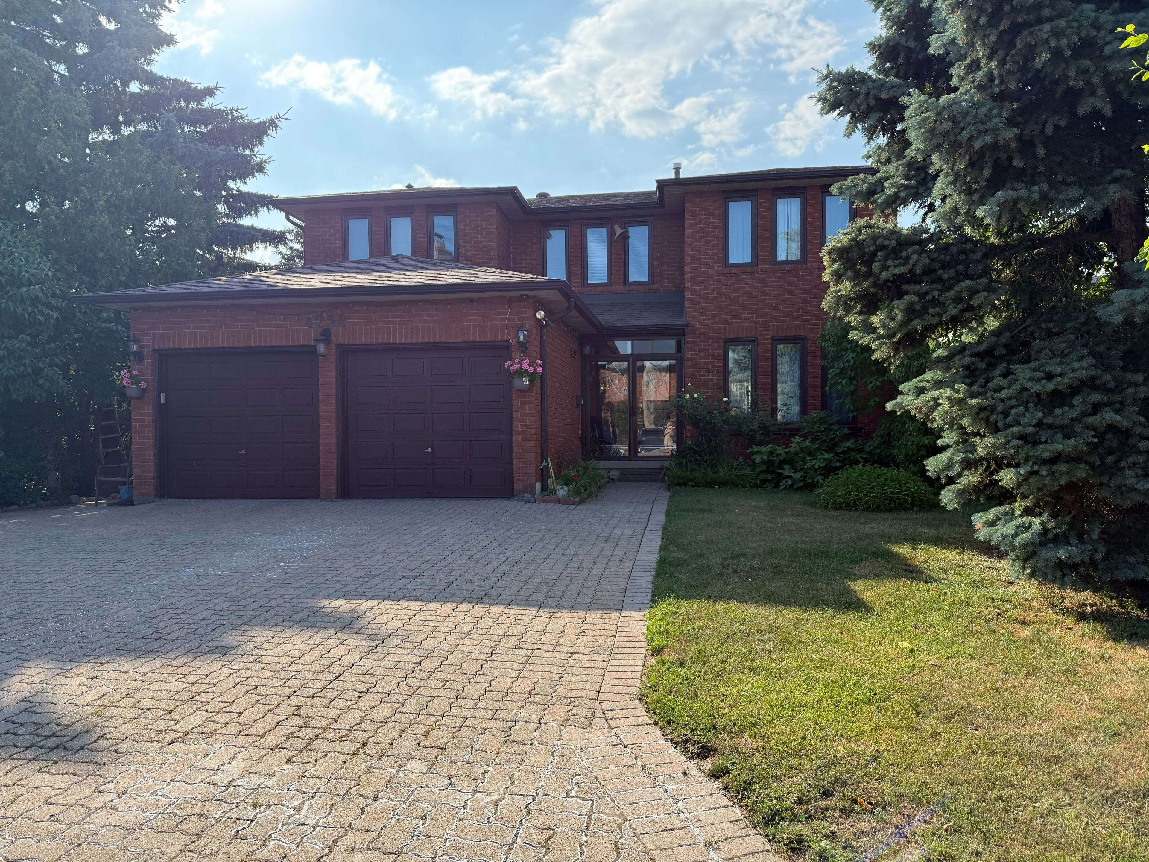 Mississauga, ON L4Z 2T2,4256 Petersburg CRES