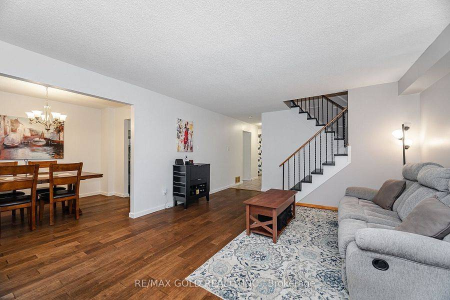 24 Terry HL, Brampton, ON L6Z 1N1