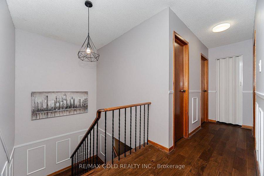 Brampton, ON L6Z 1N1,24 Terry HL