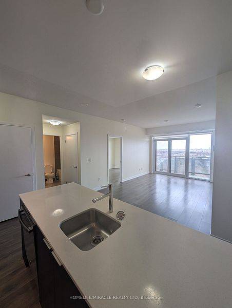 Mississauga, ON L5M 0Y4,2520 Eglinton AVE W #1611