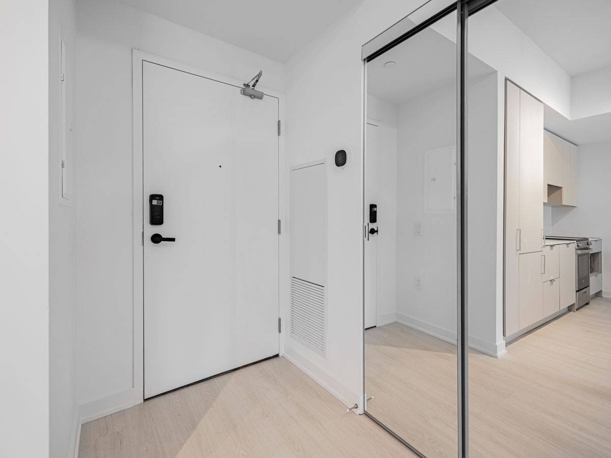 Mississauga, ON L5B 0M4,407 Webb DR