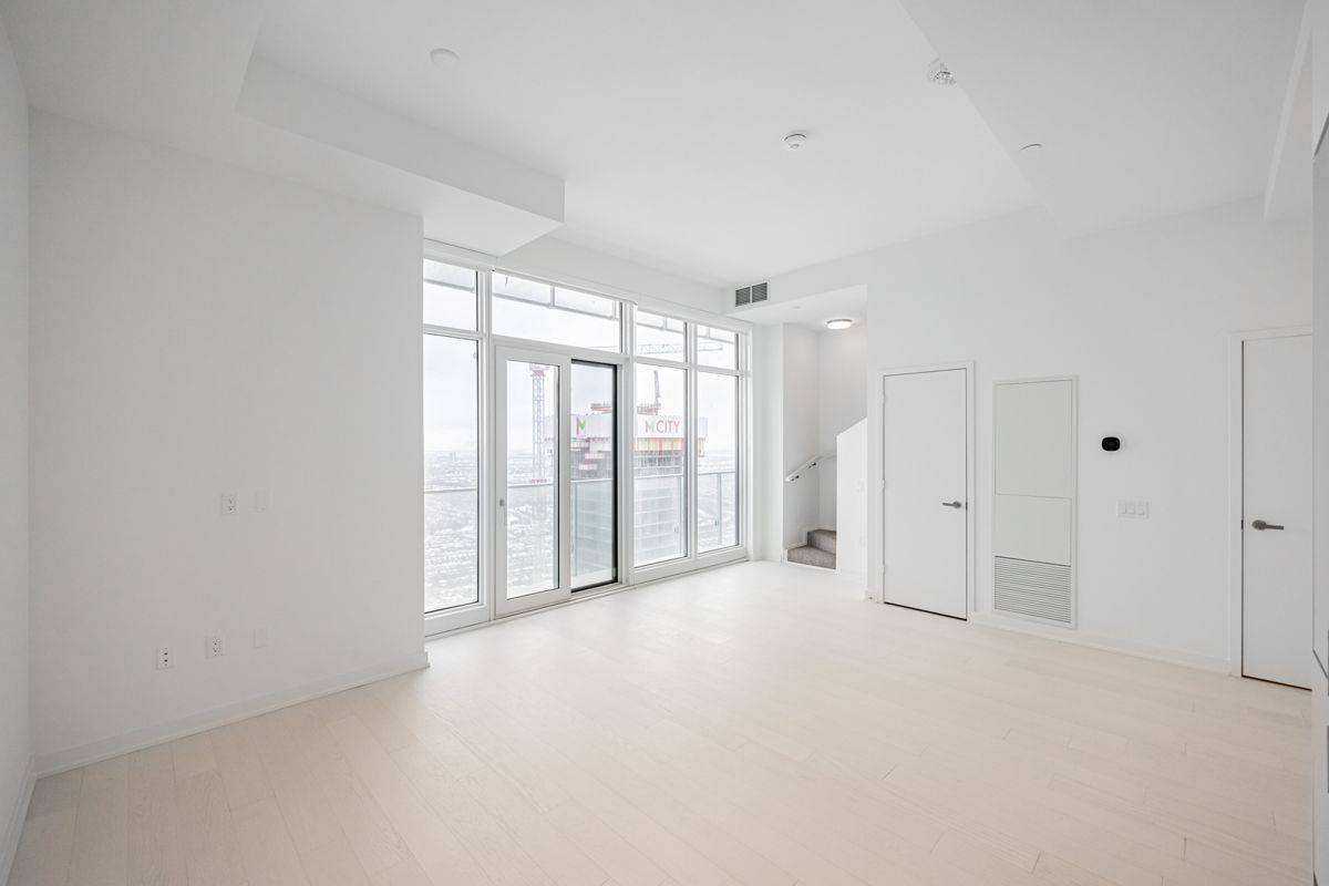 Mississauga, ON L5B 0M4,3883 Quartz RD #6012