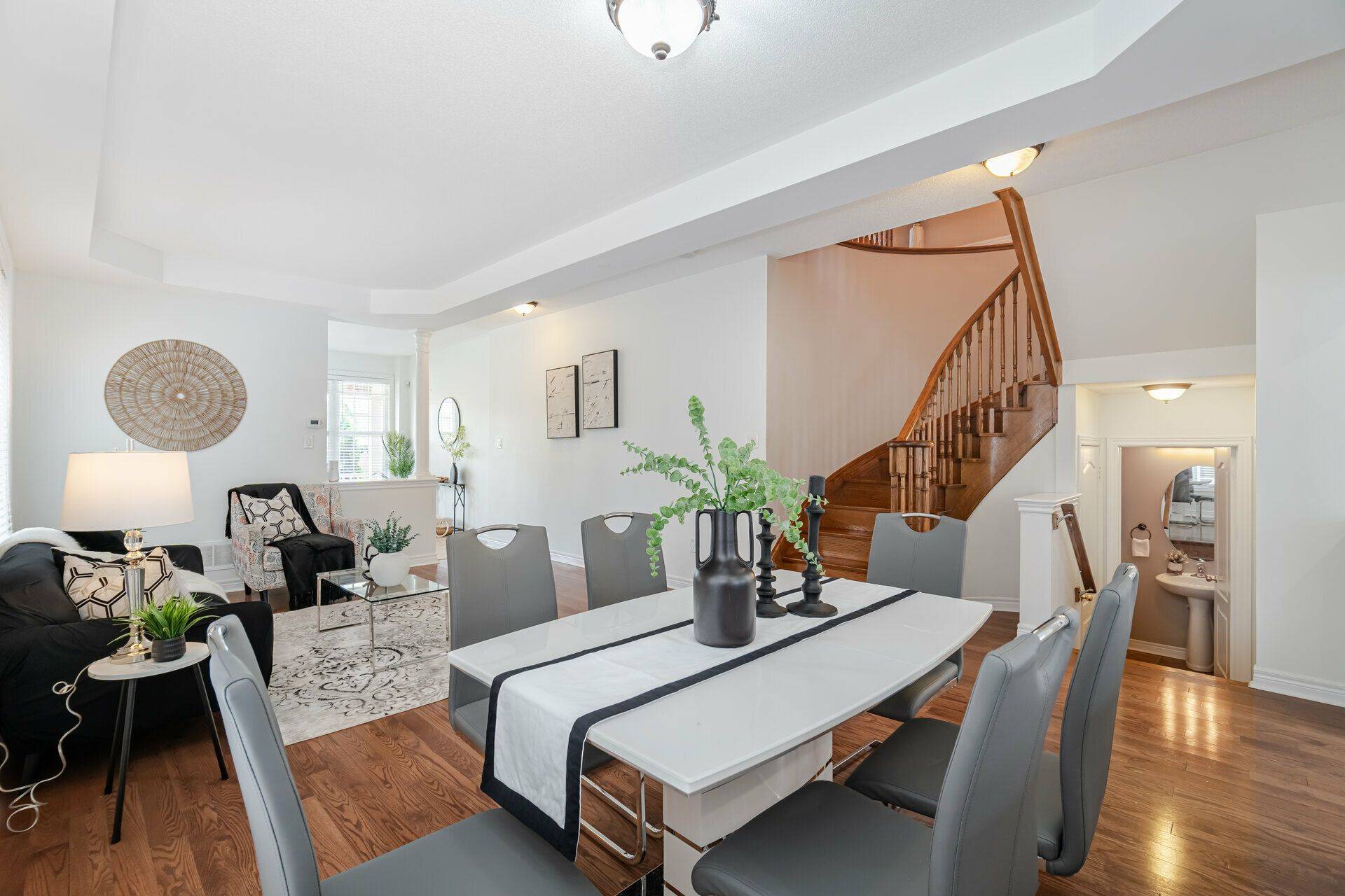 Milton, ON L9T 6Z8,265 Scott BLVD