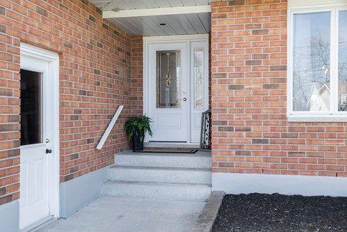 Smiths Falls, ON K7A 5L1,254 Glenwood CRES