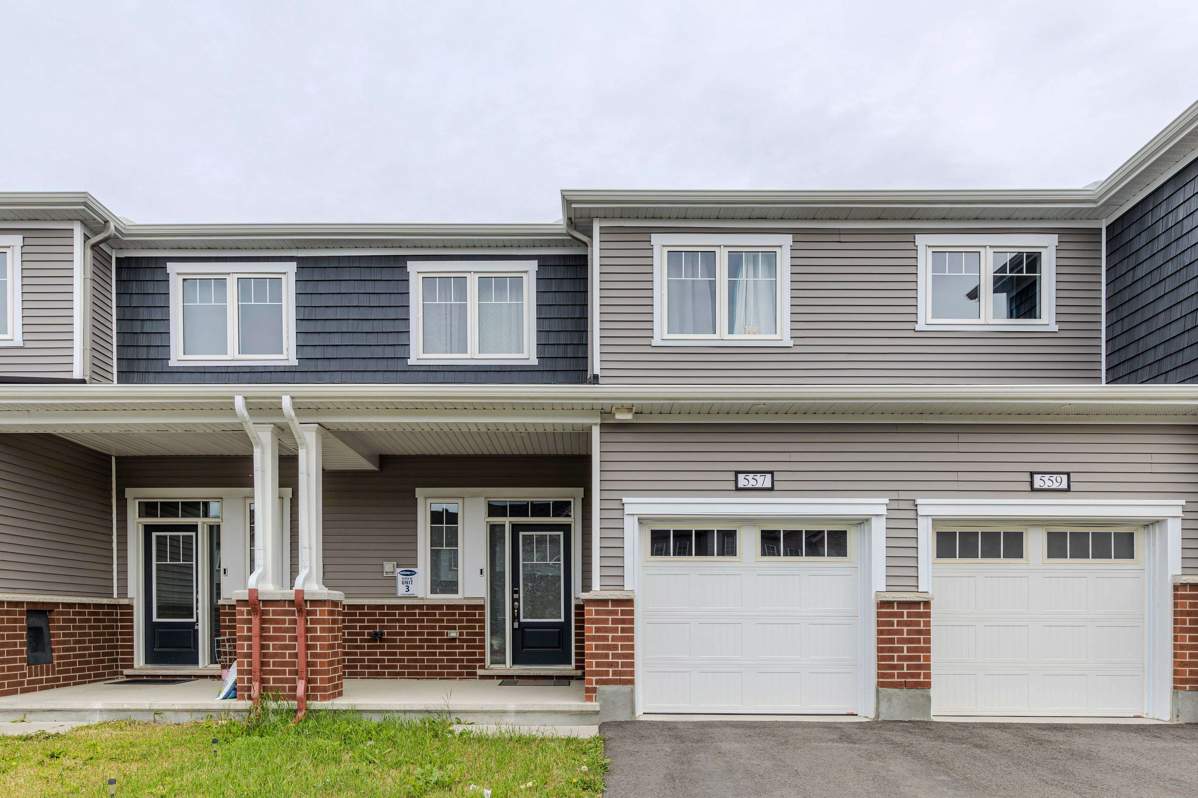 557 Flagstaff DR, Barrhaven, ON K2J 6T5