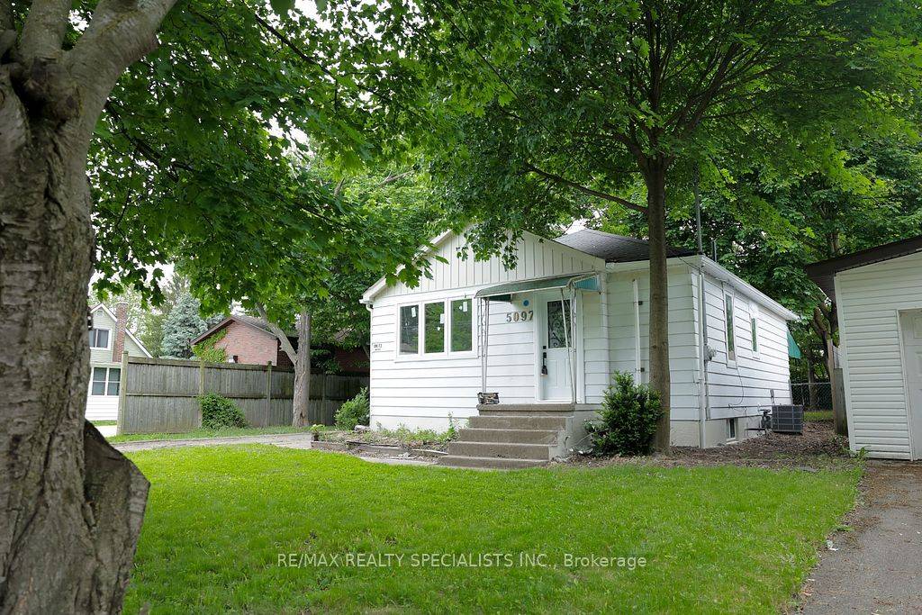 Niagara Falls, ON L2E 3R7,5097 Ontario AVE