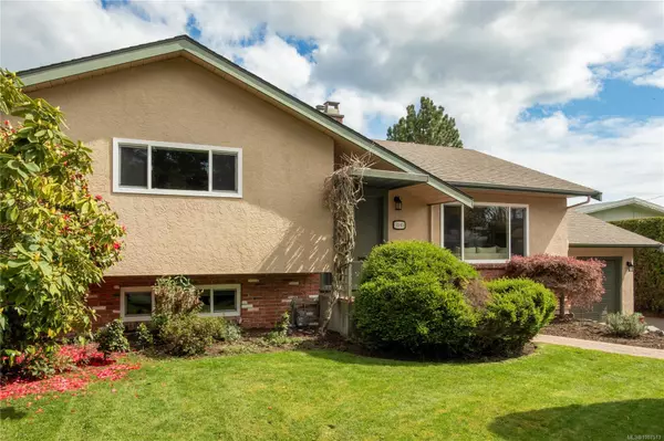 3505 Cardiff Pl, Oak Bay, BC V8P 4Z2