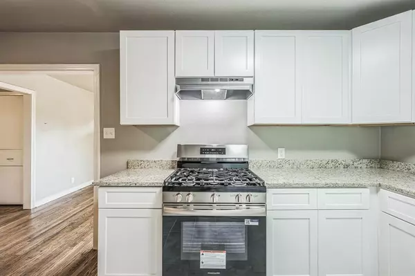 Fort Worth, TX 76110,3329 8th Avenue