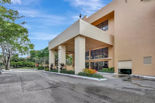 Plantation, FL 33322,8592 W Sunrise Blvd #410