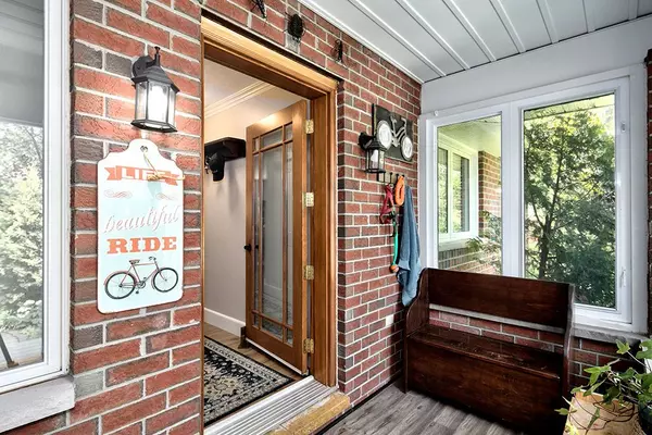 Meaford, ON N4L 1A7,85 Pollard DR