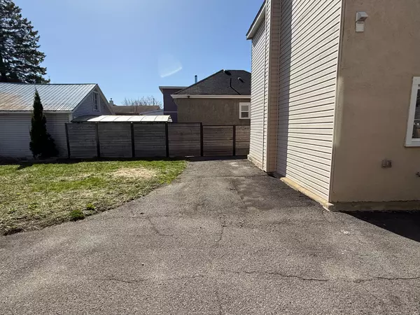 Vanier And Kingsview Park, ON K1L 6K3,292 RICHELIEU AVE