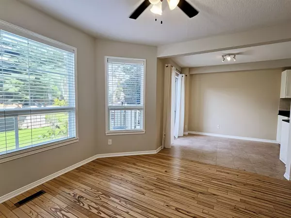Kingston, ON K7K 7C2,447 Molly McGlynn ST