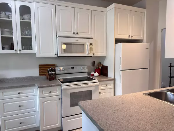 Niagara Falls, ON L2J 1H1,6390 Huggins ST #101