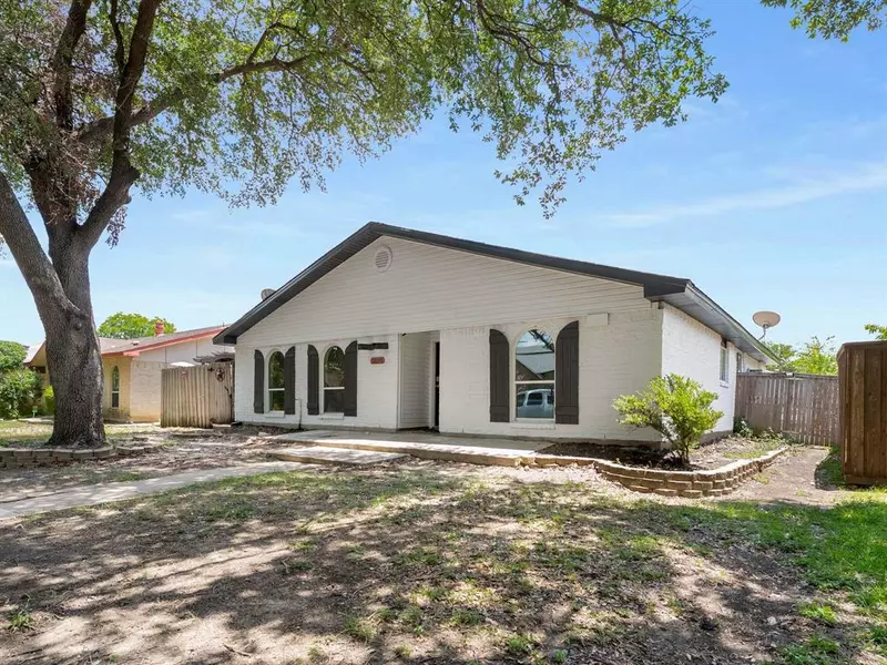 1824 Arundel Drive, Carrollton, TX 75007