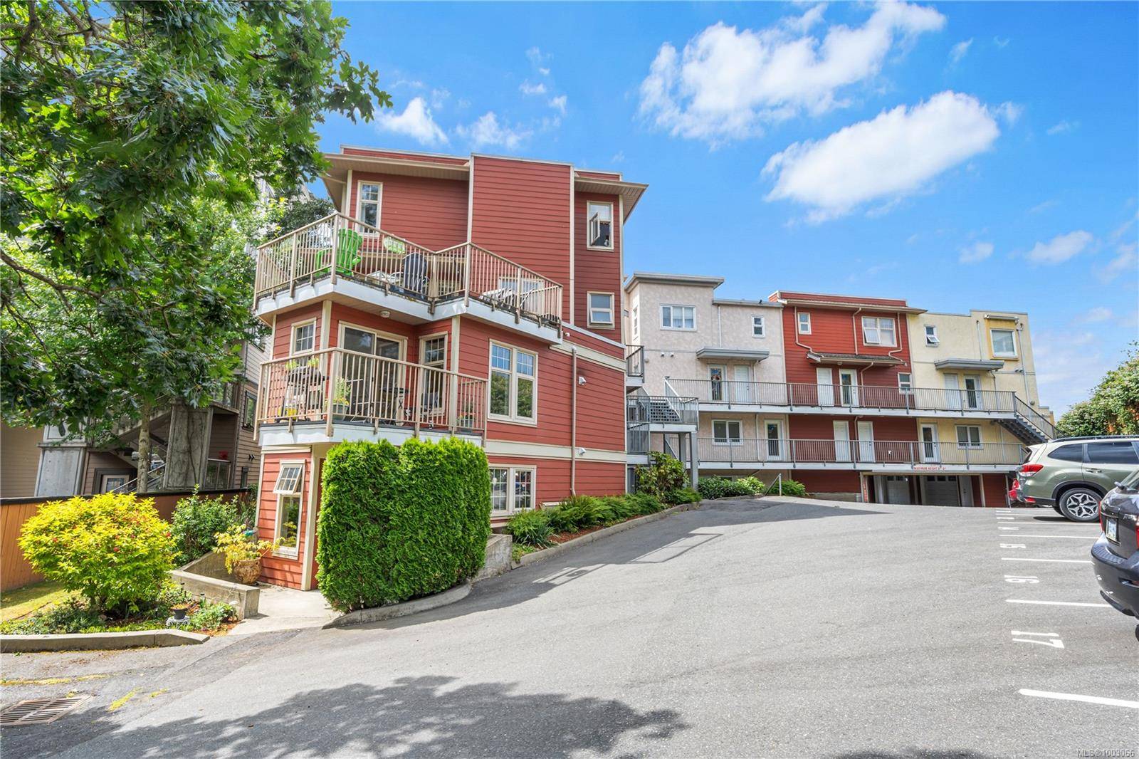 Langford, BC V9B 2X5,908 Brock Ave #201