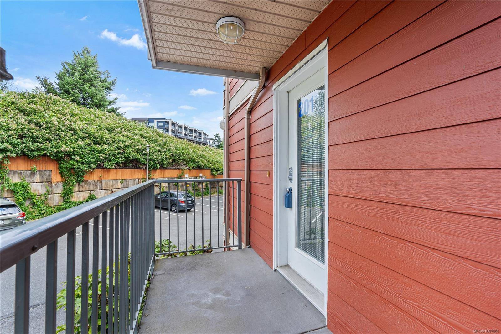 Langford, BC V9B 2X5,908 Brock Ave #201
