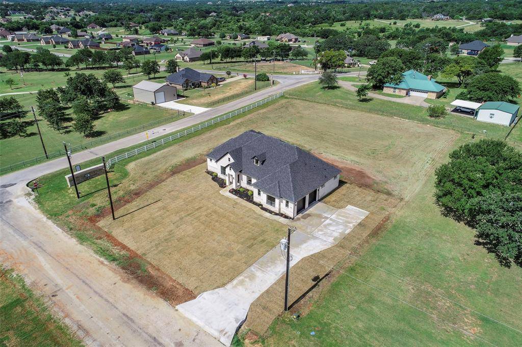1001 Henry Way, Springtown, TX 76082