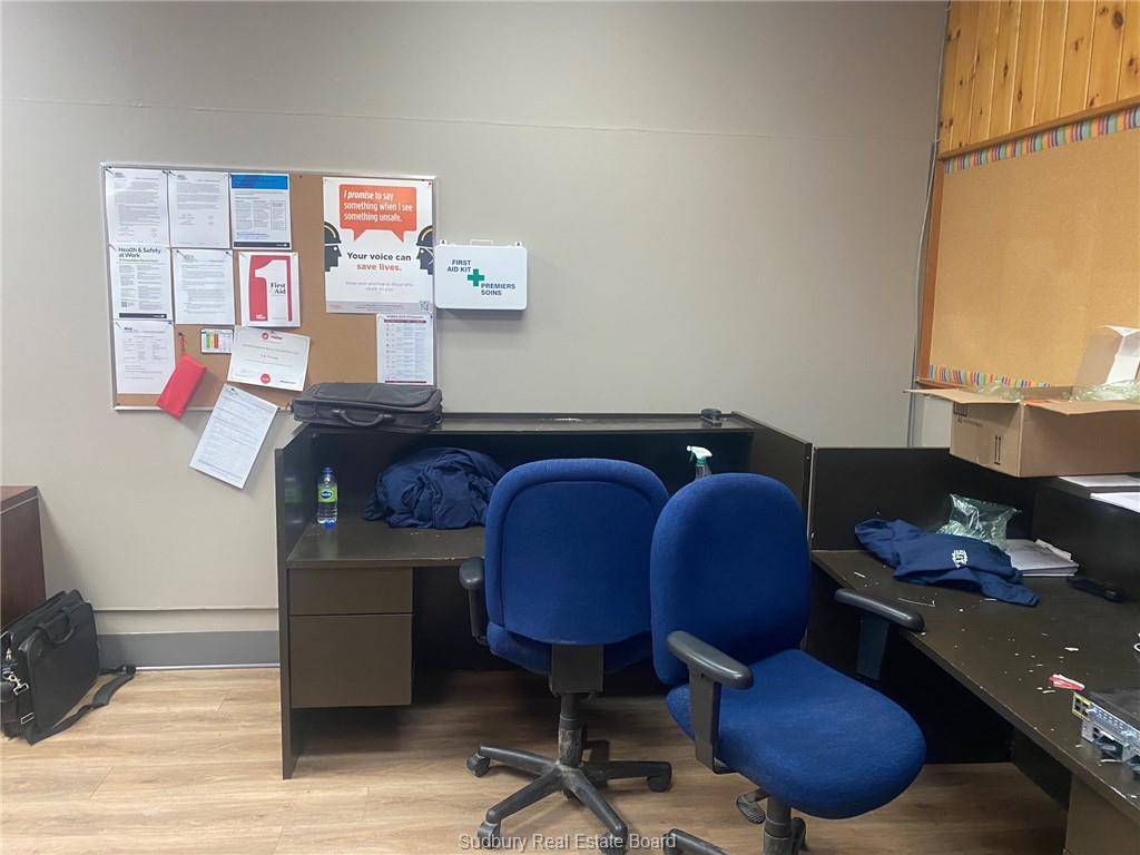 Val Caron, ON P3N1N3,2996 Hwy 69 North #3