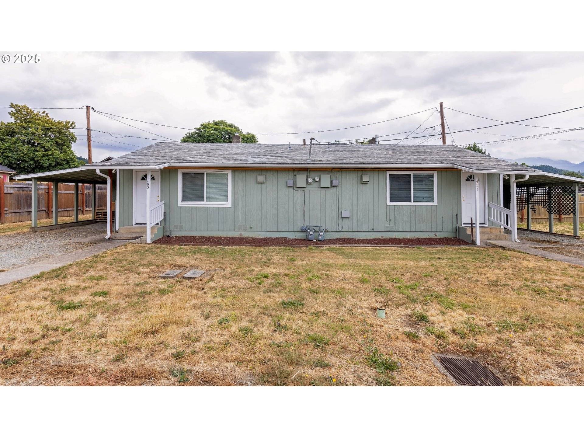 Riddle, OR 97469,451 E 3RD AVE