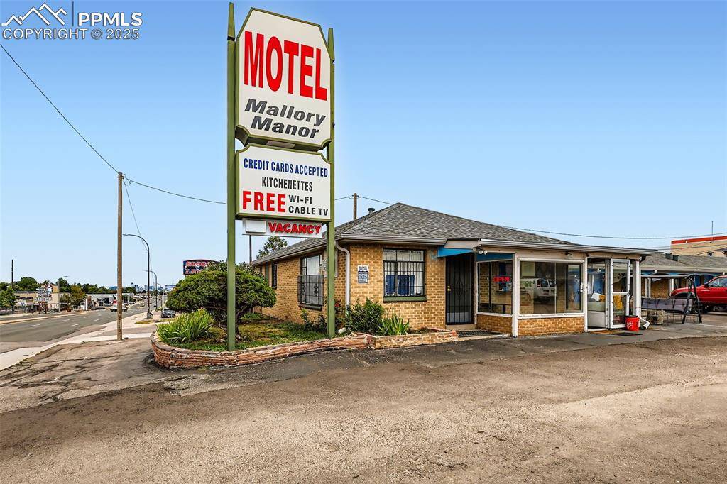9600 W Colfax AVE, Lakewood, CO 80215