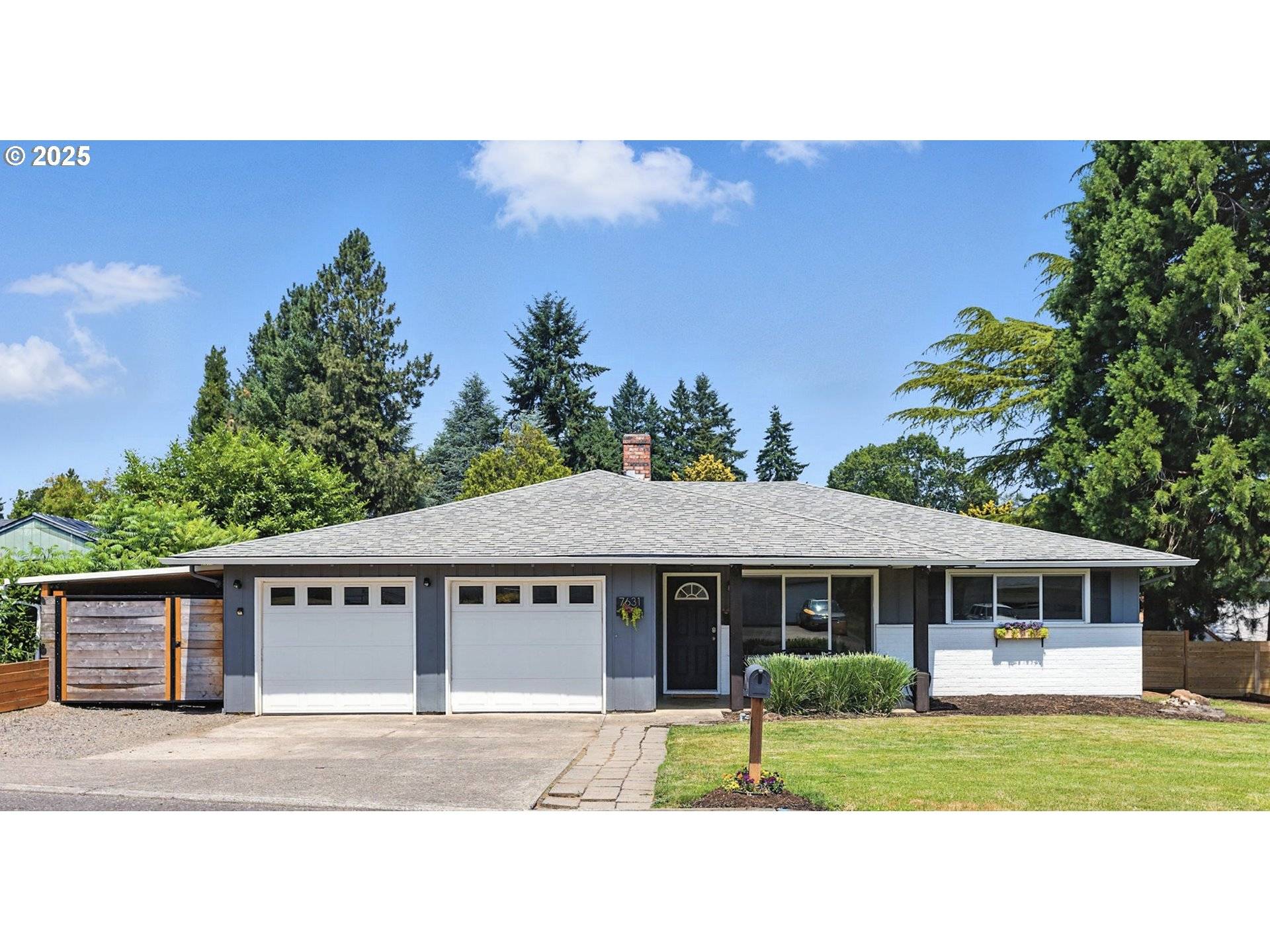 7631 SE THOMPSON RD, Milwaukie, OR 97222