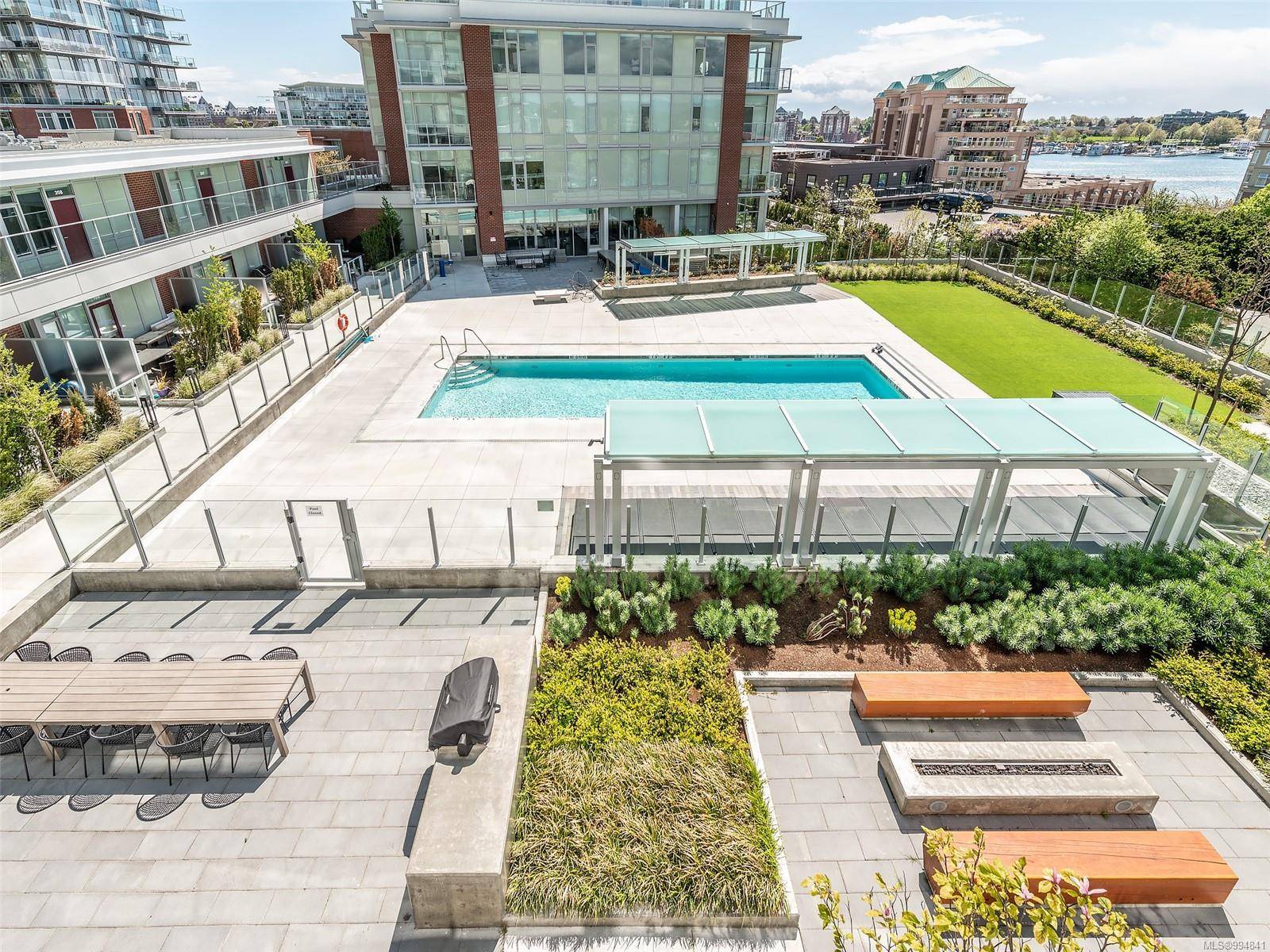 70 Saghalie Rd #211, Victoria, BC V9A 0G9