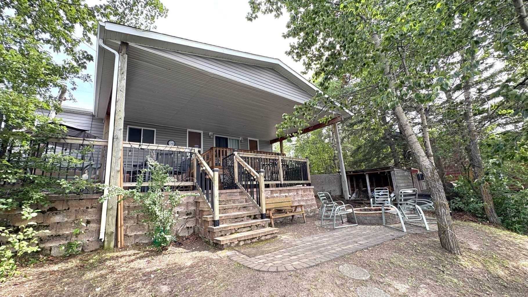 44 Clear Lake, Rural Wainwright No. 61 M.d. Of, AB T9W 1K0