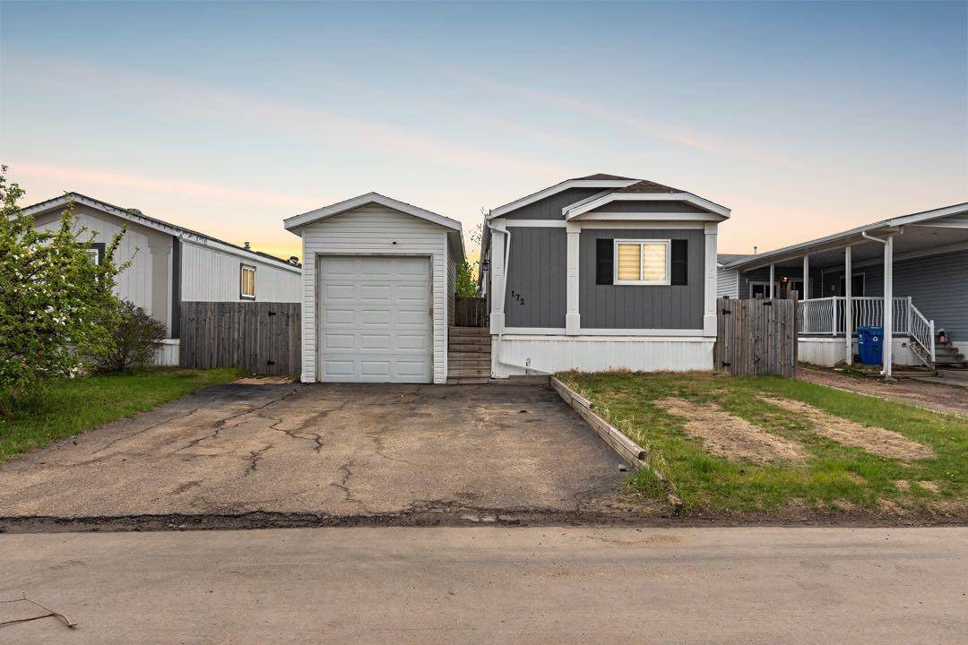 Fort Mcmurray, AB T9K 2J2,172 Cokerill CRES