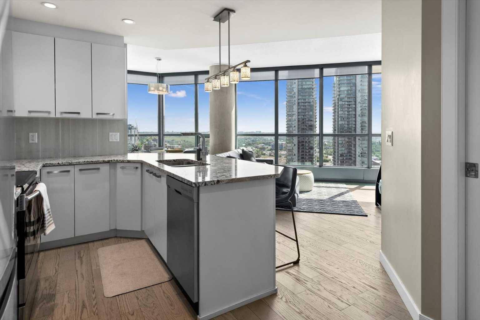 Calgary, AB T2E0Y9,225 11 AVE Southeast #2605